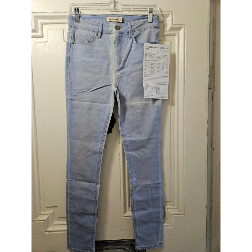Unpublished Women Light Wash High Rise Skinny Jeans Size 27